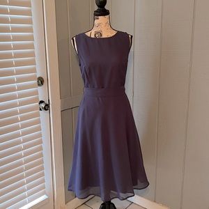 Venus Sleeveless Dress Size 4